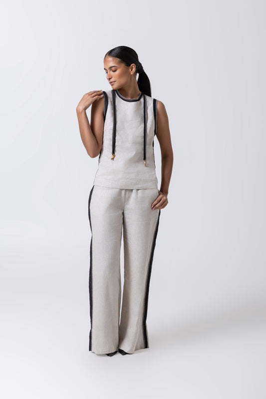 Nita Sleeveless Top in Linen Crudo