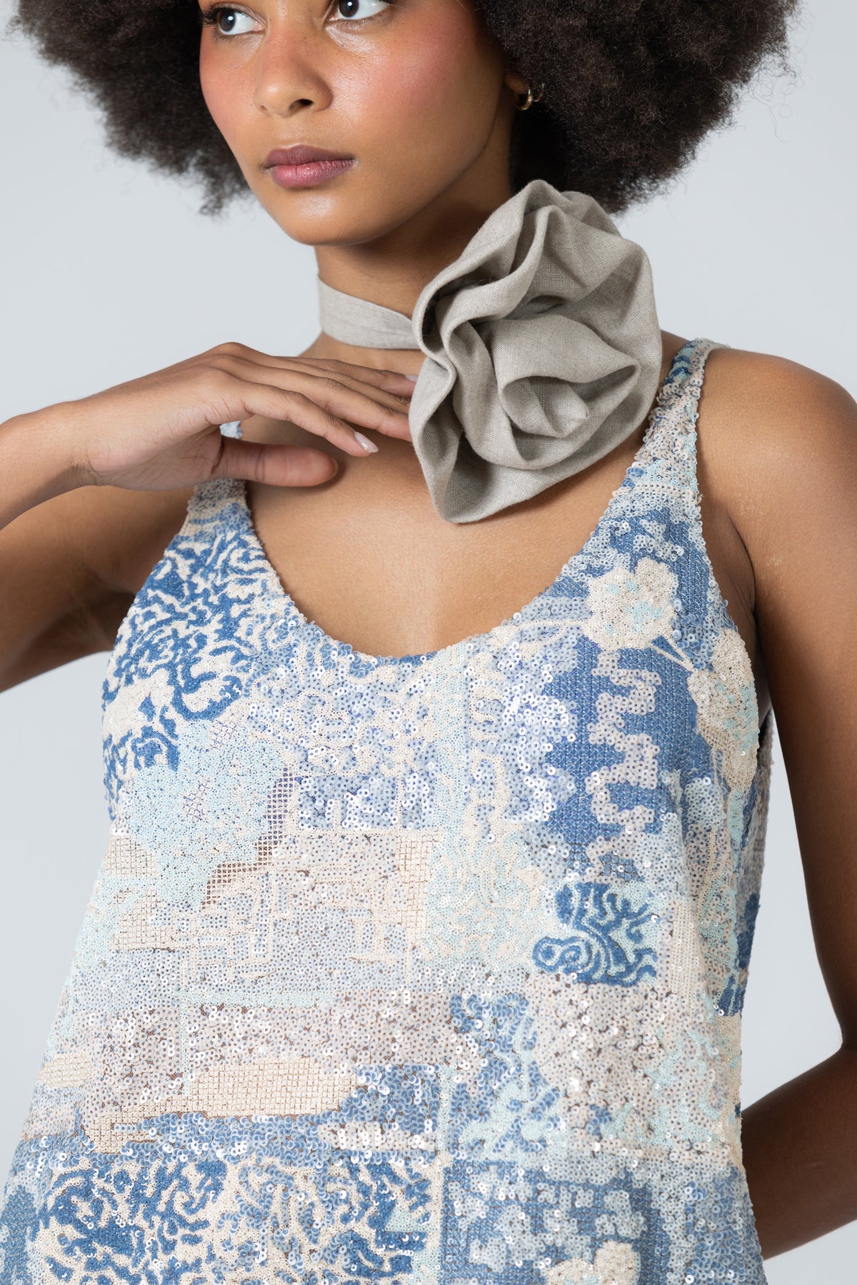 Orilla Accent Flower