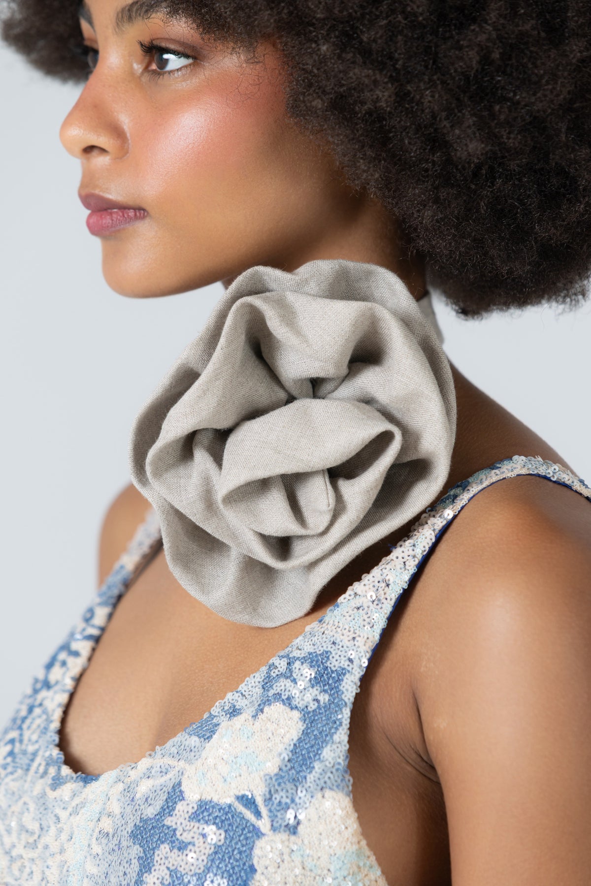 Orilla Accent Flower