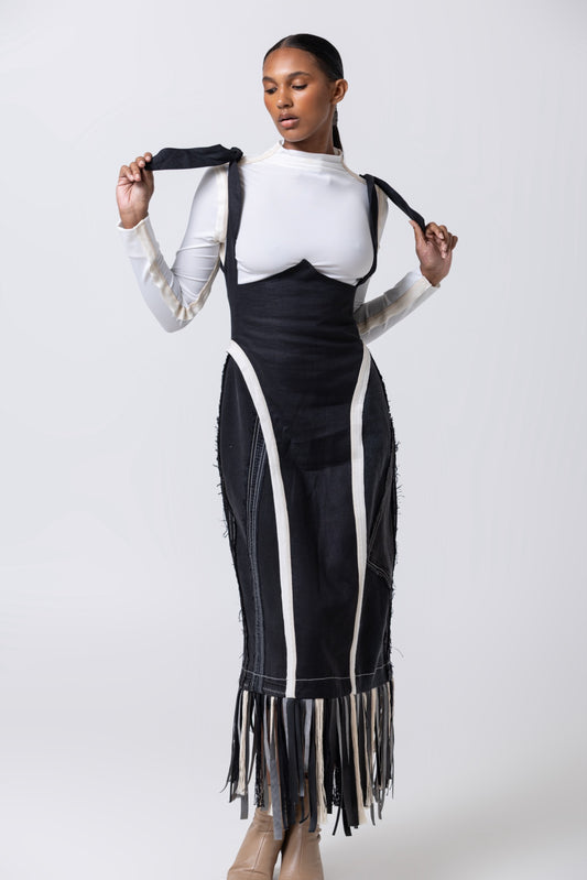 Skeleton Skirt in Black